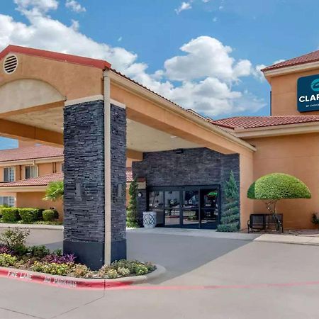 Clarion Inn & Suites Dfw North Irving Exterior photo