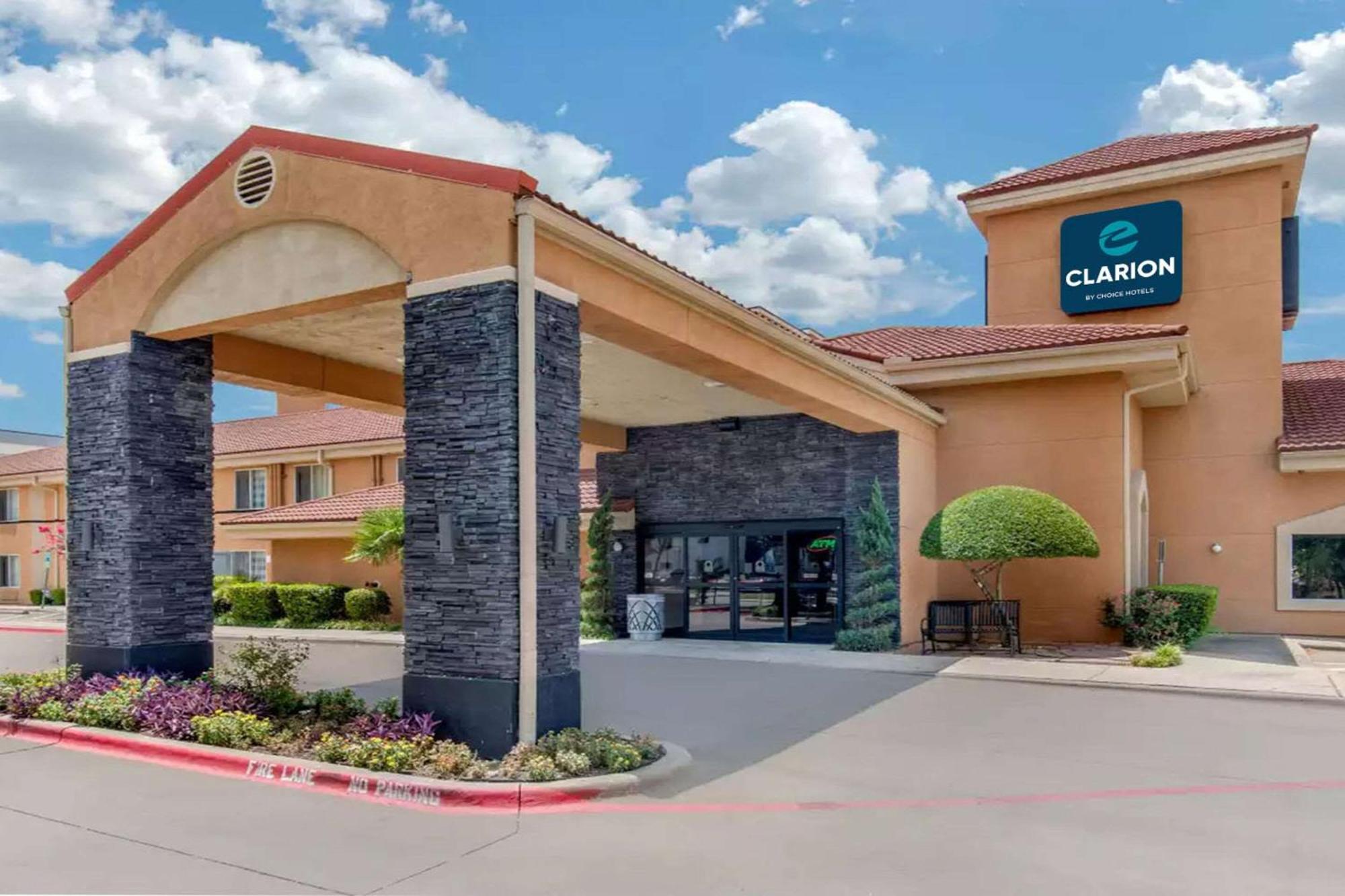 Clarion Inn & Suites Dfw North Irving Exterior photo