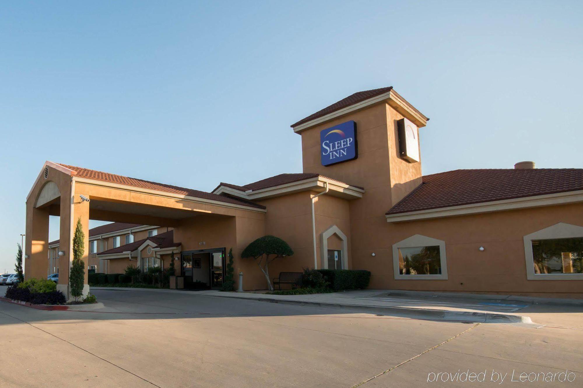 Clarion Inn & Suites Dfw North Irving Exterior photo