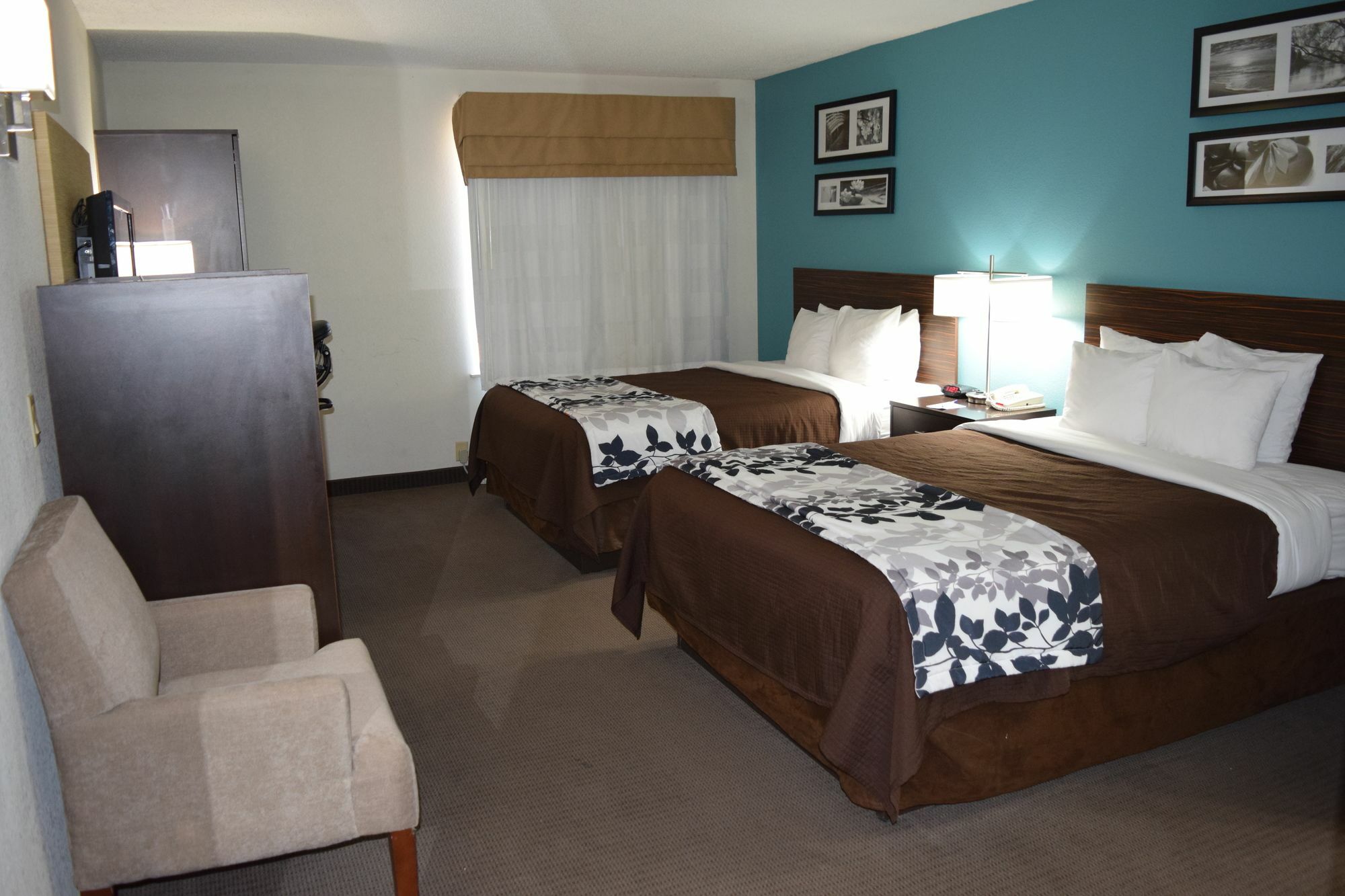 Clarion Inn & Suites Dfw North Irving Exterior photo